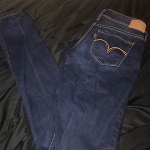 Authentic Women’s Levi’s Dark Skinny Jeans